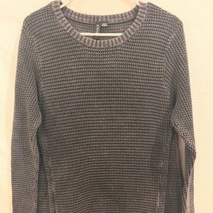 Ethyl black sweater